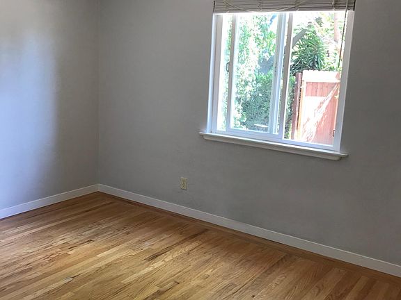 3rd image of 888 Park Dr