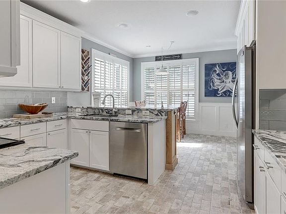4th image of 6203 S Elberon St