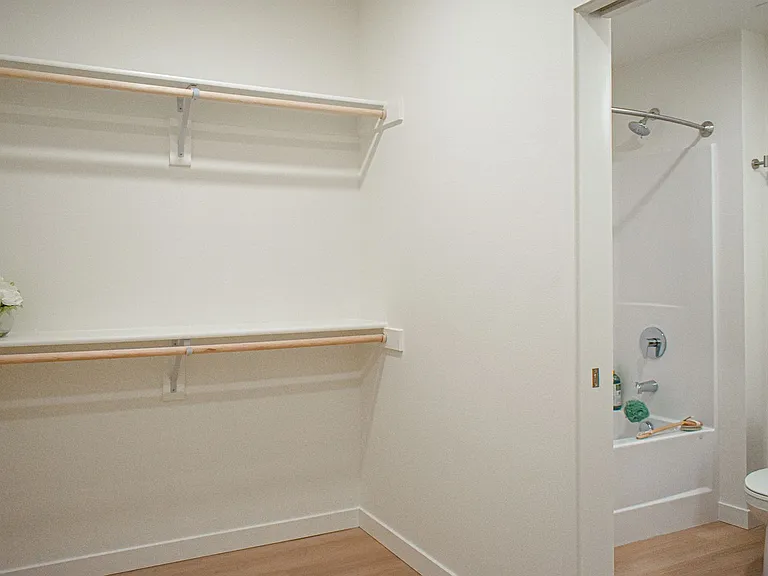 VESPR Apartments — Photo 21