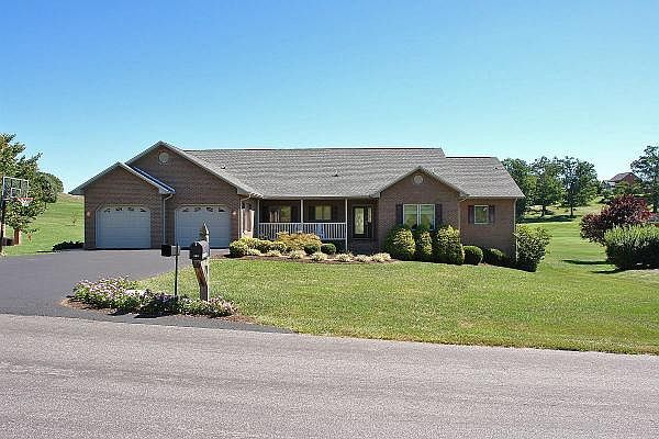 1st image of 122 Savannah Ct