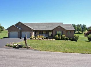 122 Savannah Ct, Daleville, VA 24083