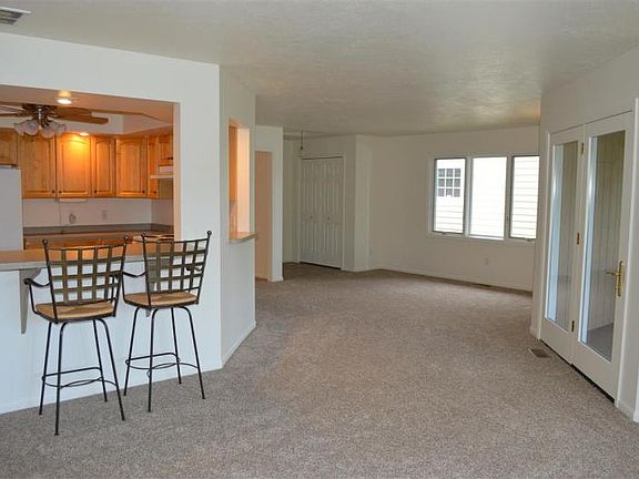 4th image of 18614 Pauls Way
