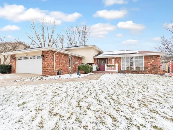 613 Ca Crest Dr, Shorewood, IL 60404