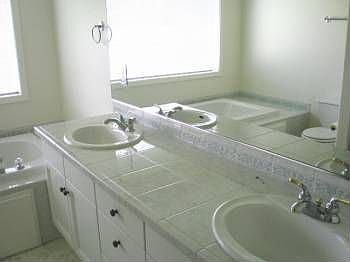4th image of 11914 NE 49th Ct