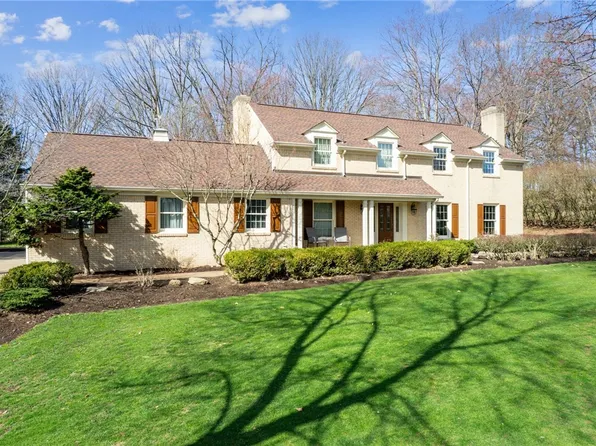 3875 Grove Rd, Gibsonia, PA 15044