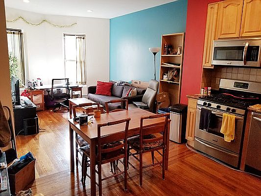 3rd image of 387 14th St #3