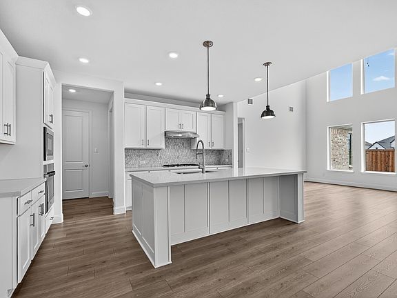 5th image of 6717 Alvarado Dr