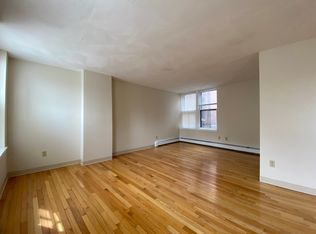 2 Anderson Pl #2, Boston, MA 02114