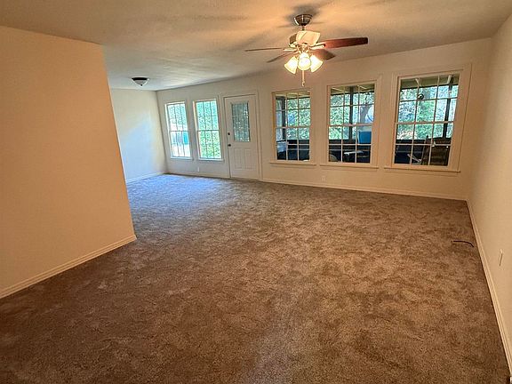 3rd image of 1203 W Camellia St