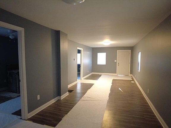 3rd image of 4726 Alexander Ave