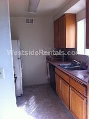 4th image of 12701 Moorpark St #202