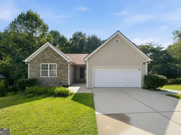 5012 Yellow Stone Dr, Flowery Branch, GA 30542