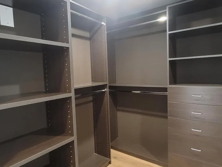 Walk-in closet