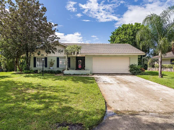 8 Bannock Rd, Palm Beach Gardens, FL 33418