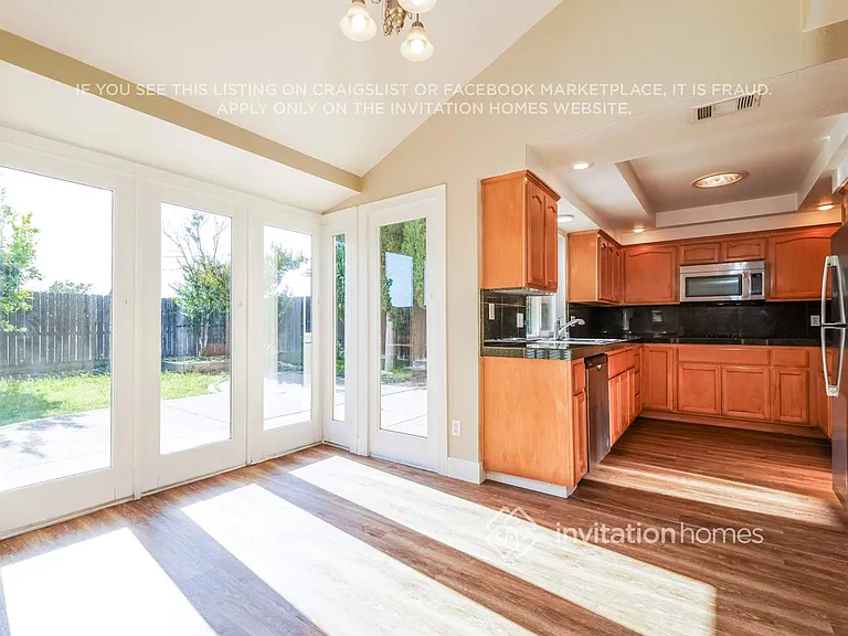 2828 Tiffany West Way — Photo 8
