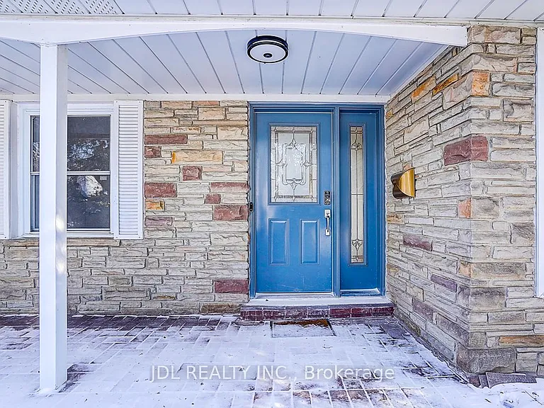 15 Crossburn Dr — Photo 5