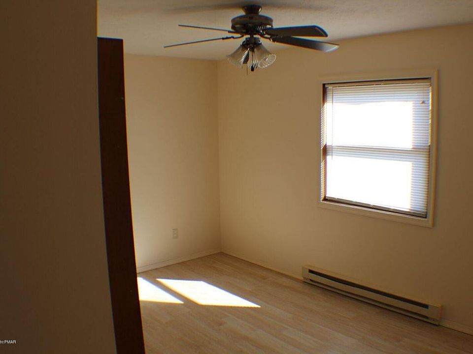 2nd image of 7917 Sleepy Hollow Dr