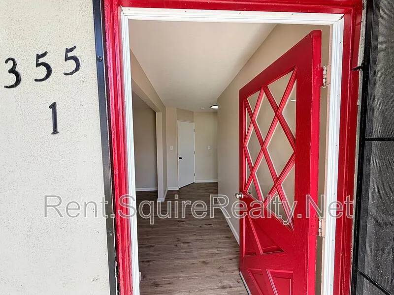 Building Photo - 355 S Aspan Ave #MIDDLE HOUSE