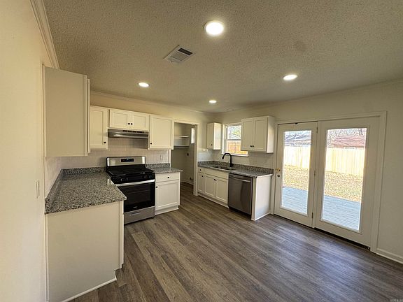 5th image of 1305 Ray Rd