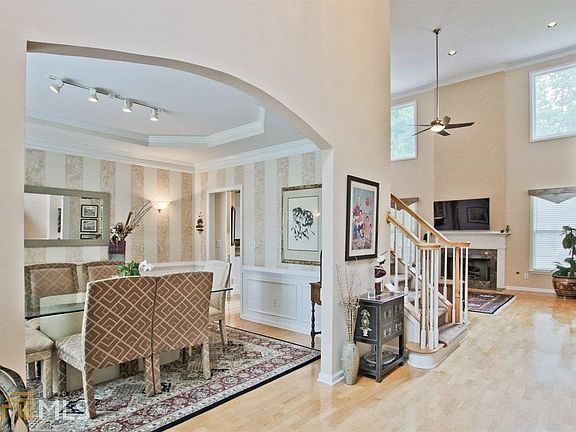 4th image of 355 Scarborough Way