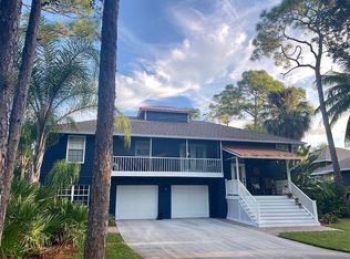 487 Chatham Cir, Naples, FL 34110