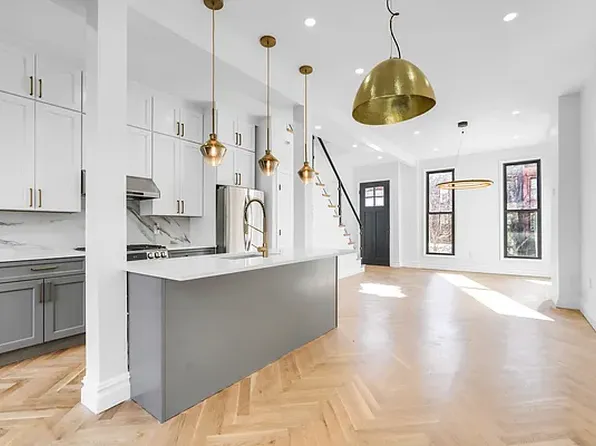 473 Monroe St, Brooklyn, NY 11221