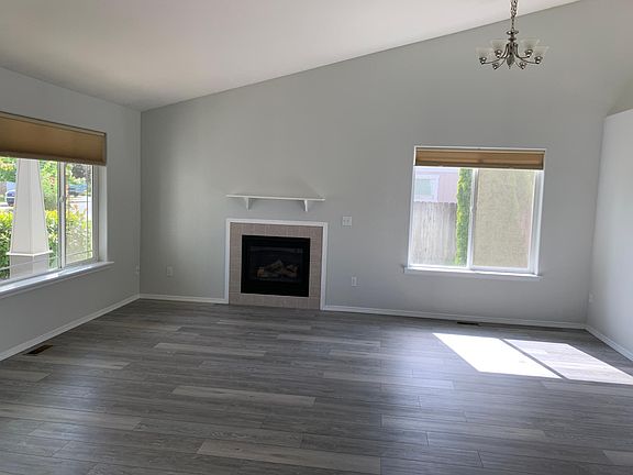 4th image of 5402 Aloha Dr