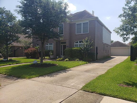 3rd image of 5915 Berkshire Ridge Dr