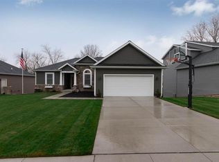 2610 St Charles Ave, South Bend, IN 46614