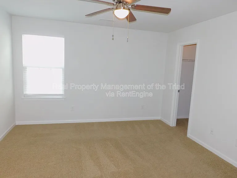390 Spaulding St — Photo 25