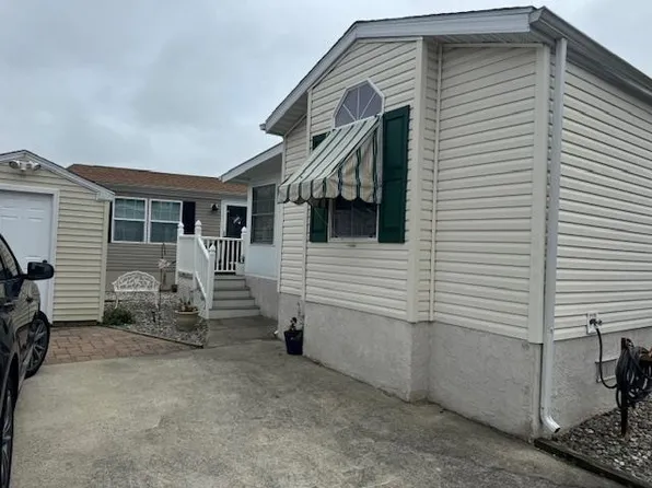 738 Lilly Pond Dr, Cape May, NJ 08204