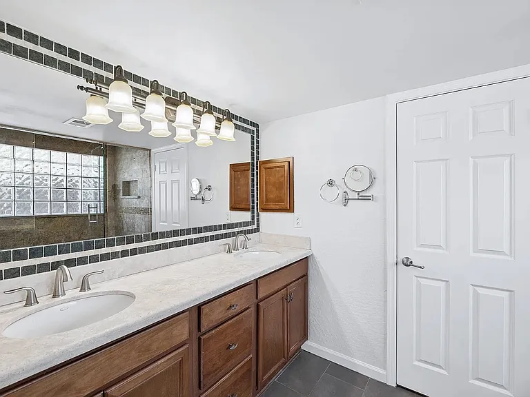 4319 E Lupine Ave — Photo 10