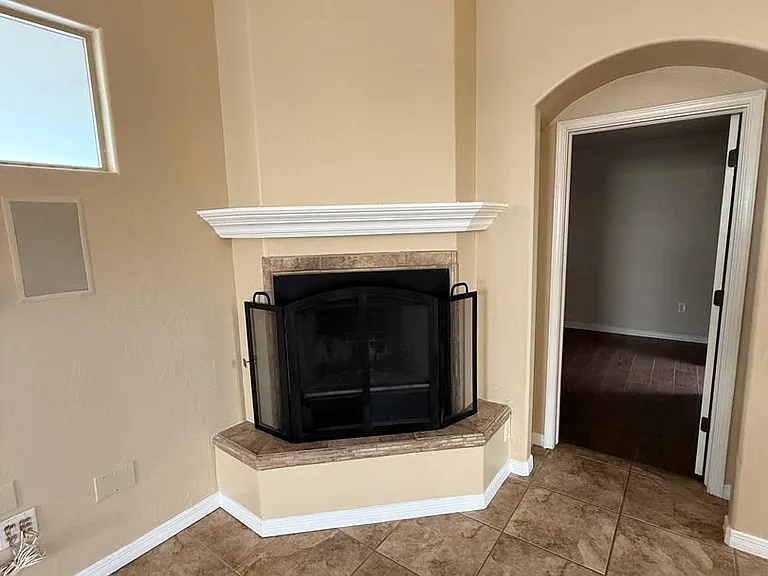 2043 Villa Napoli Loop E — Photo 28