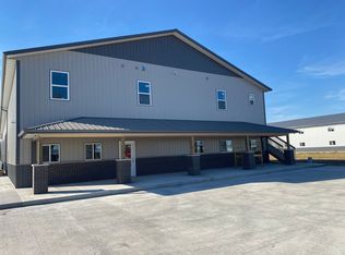 5259 Oak Crest Hill Road SE, Riverside, IA 52327