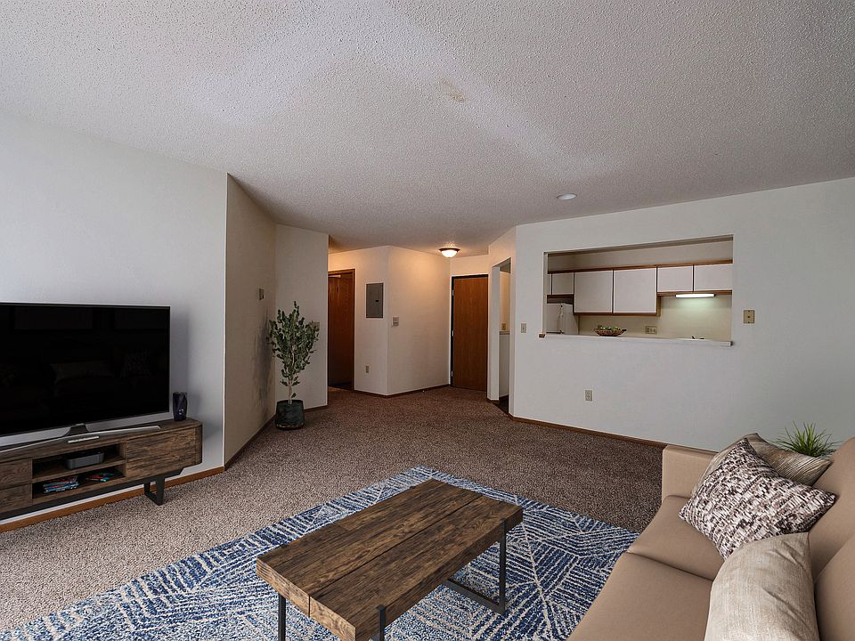 Fargo, ND Park Place Apartments | Living
