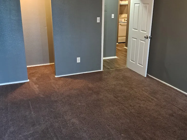 1425 Yosemite St #12 — Photo 8