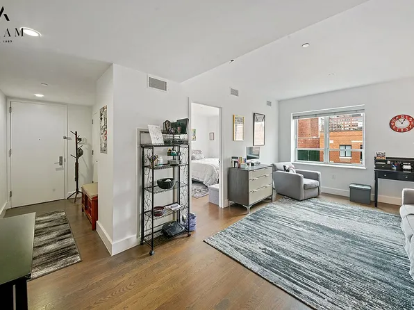 432 W 52nd St APT 7F, New York, NY 10019