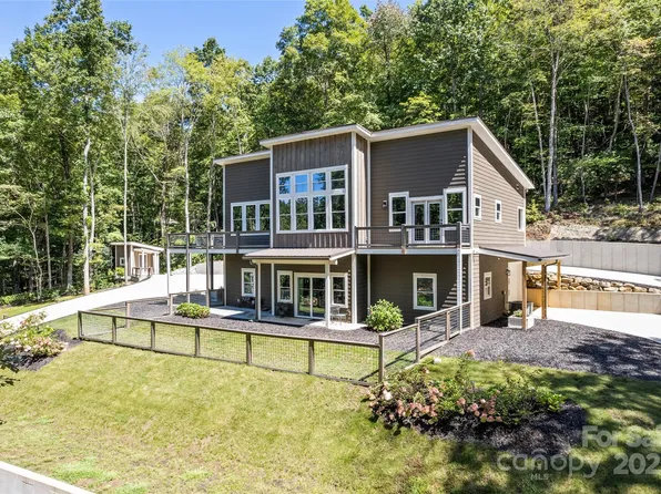 1185 Wallalieu Rd, Otto, NC 28763