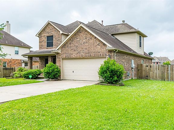 3rd image of 9703 Crestwood Dr