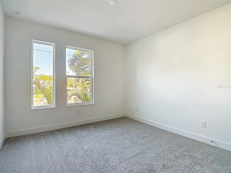 410 S West Shore Blvd — Photo 35