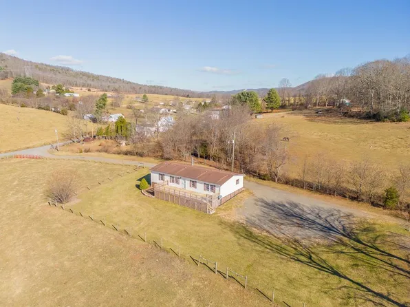 493 Payne Town Rd, Max Meadows, VA 24360