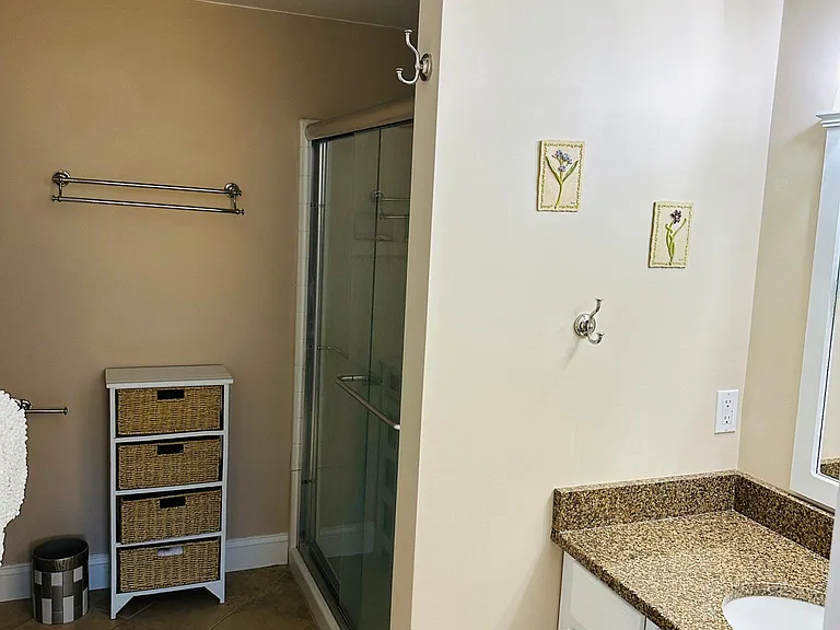 227 Thames St #3 — Photo 21