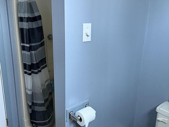 5th image of 103 College St