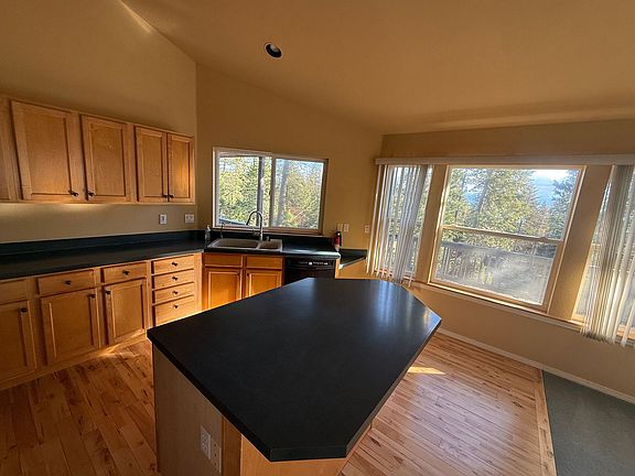 4th image of 147 Troutbeck Rd