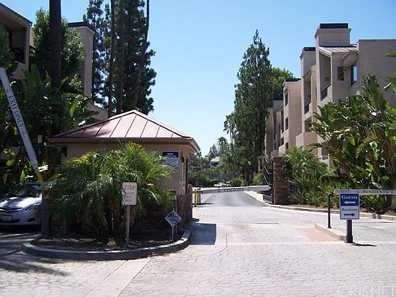 3rd image of 5525 Canoga Ave APT 131