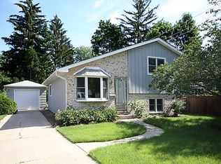12 W Crystal Ave, Lombard, IL