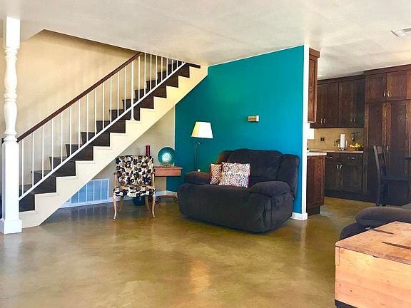 4th image of 226 N Palm Ave
