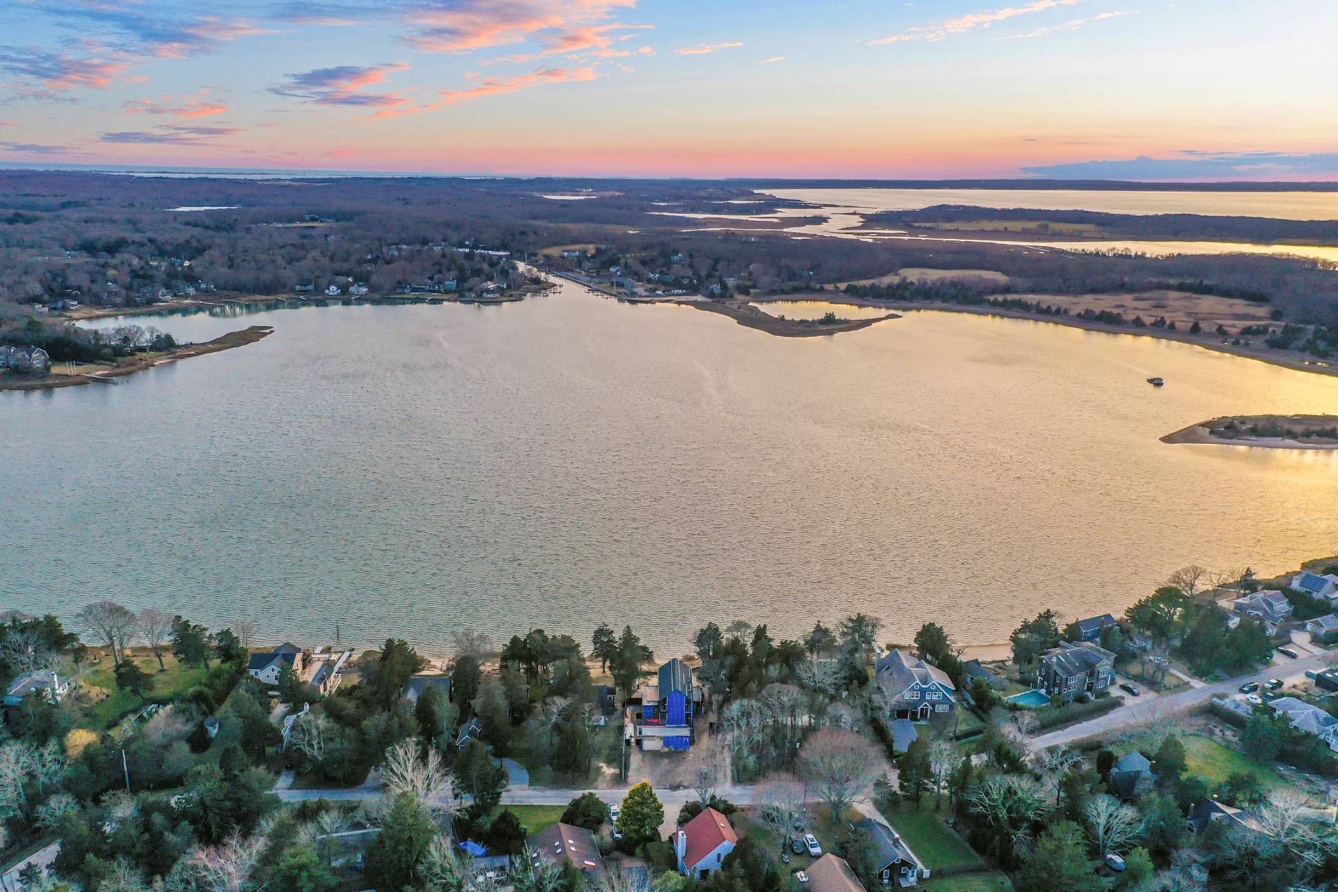 142 Towd Point Rd, Southampton, NY 11968 Out East