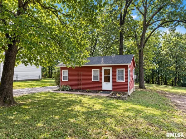 3210 W Glen Ave, Peoria, IL 61615