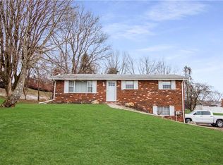 540 Maxine Dr, Beaver Falls, PA
